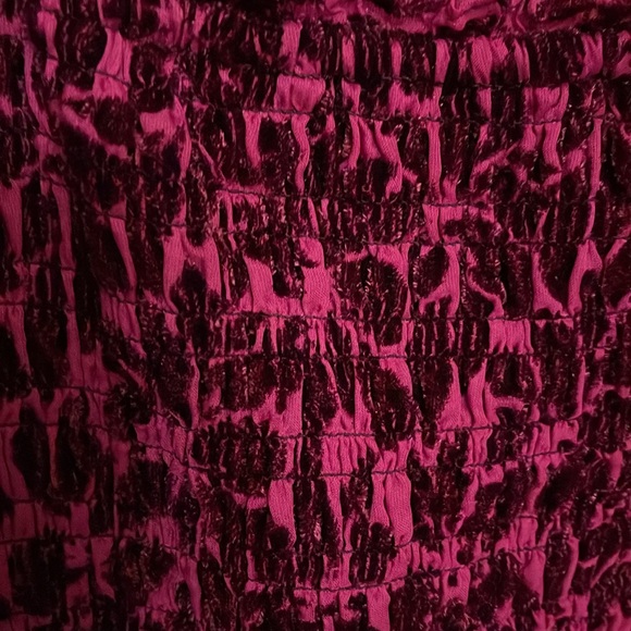 Velvet Burnout Torrid Size 2 Smocked TOP Sheer
Floral Sleeves Purple Wine Crop - Picture 10 of 17
